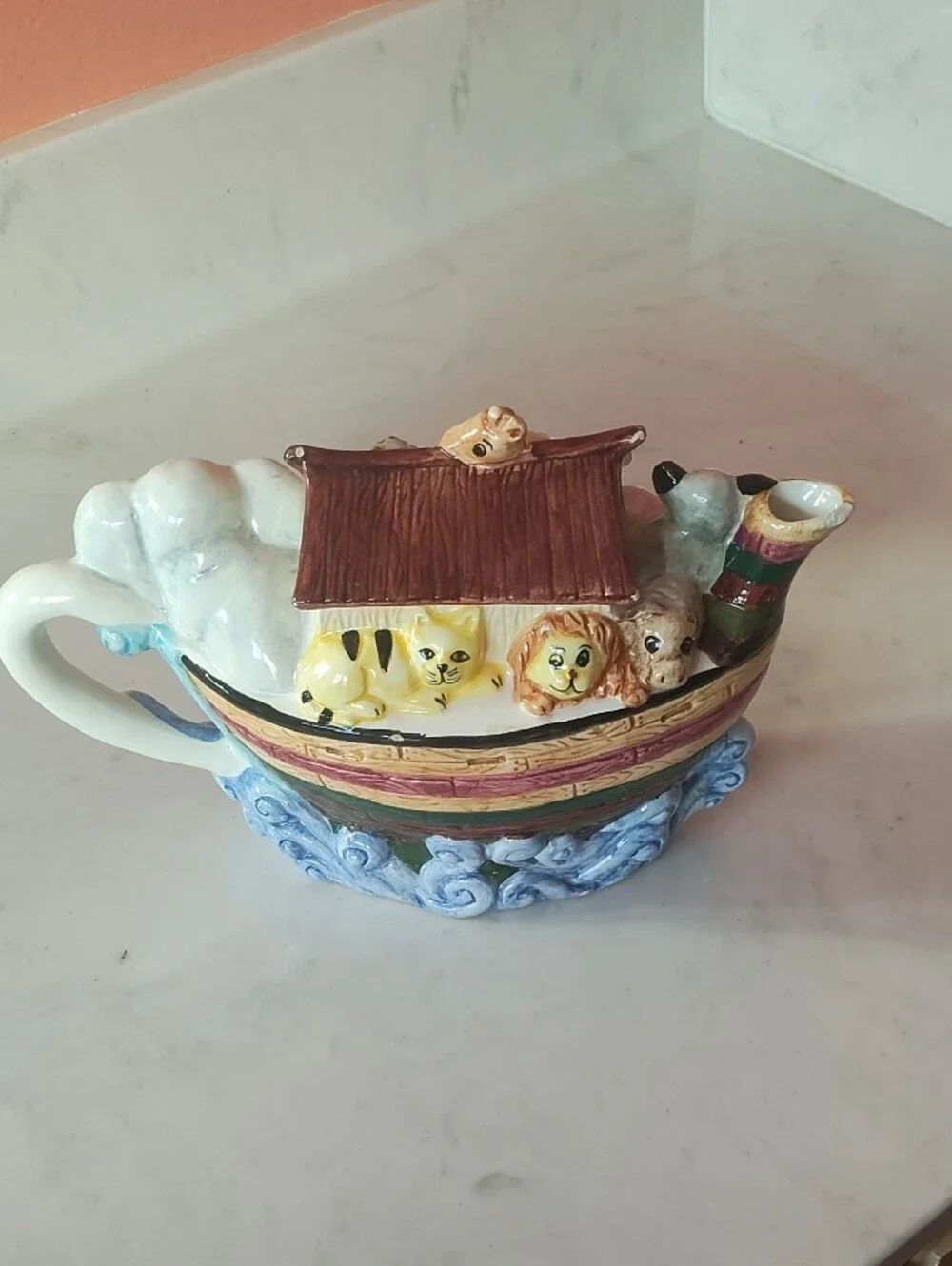 @ 1995 Vintage Noah's Ark Ceramic Small Pet Feeder - Multicolor